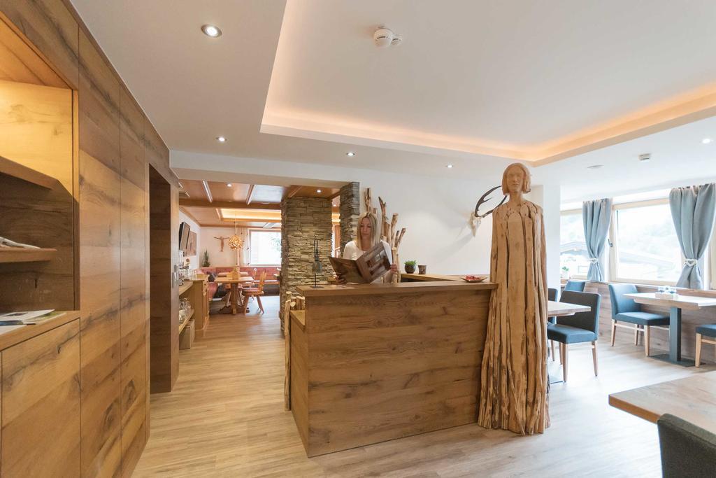 Отель Atelier Garni Astei Гроссарль Экстерьер фото